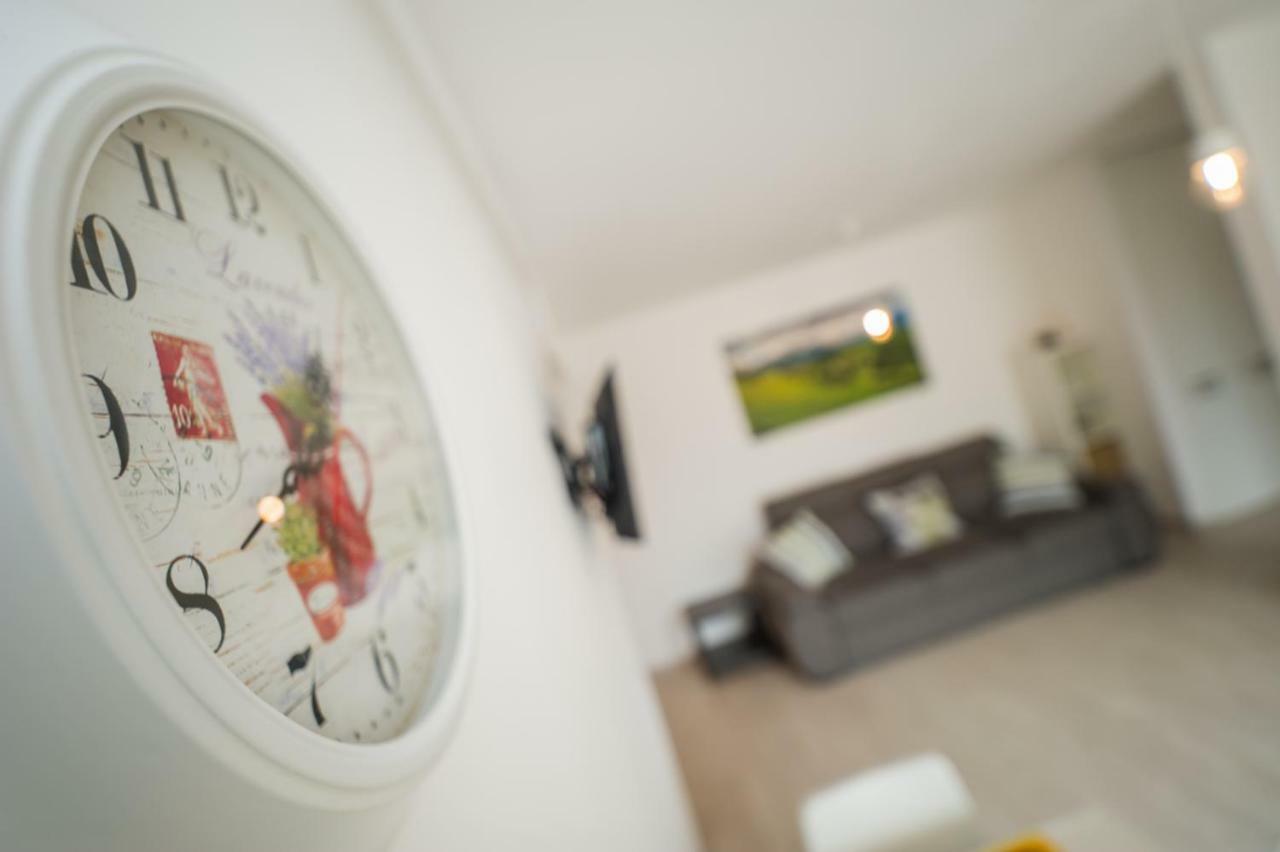 Schiller Apartment 57 - Free Private Parking บราชอฟ ภายนอก รูปภาพ